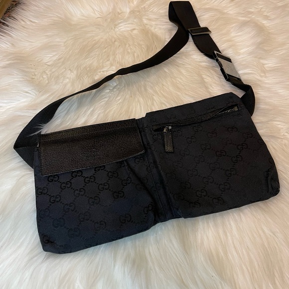 🎉SOLD! Gucci GG Waist Bag - Picture 4 of 10
